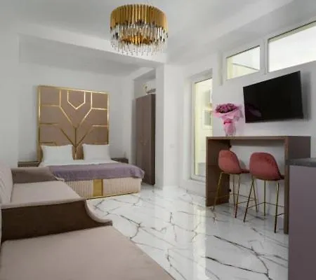 Burberry Apartment