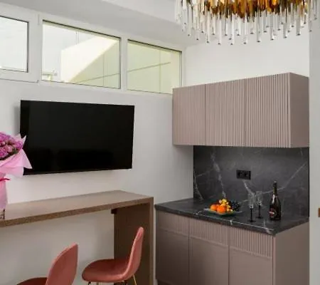 Burberry Apartment *